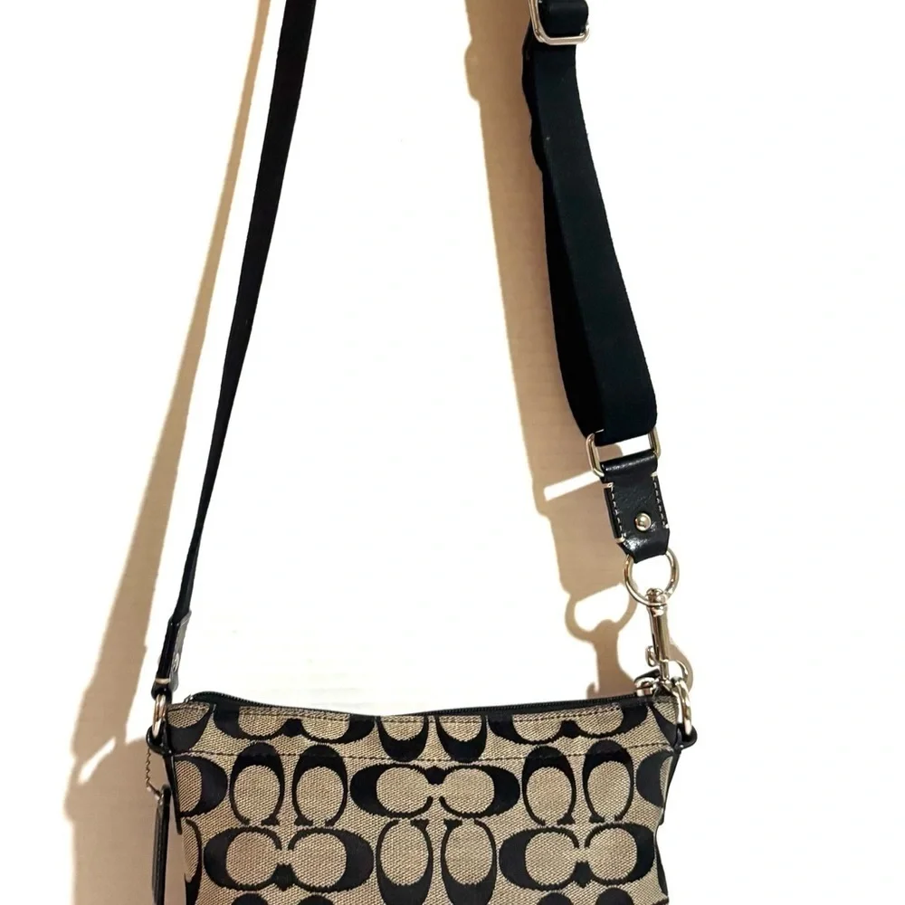 Coach CC signature print canvas Stylish Black and Cream signature print Bag